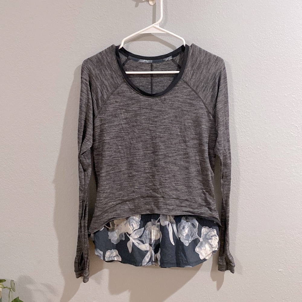 Limited edition lululemon athletica long sleeve shirt in buttery soft material.